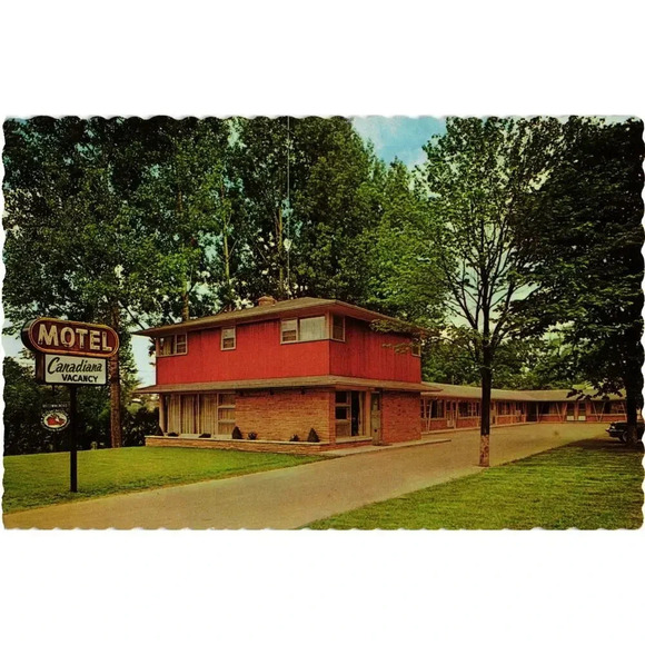 Canadiana Motel Hwy 2, 1/2 Mile East of Whitby Ontario Canada Postcard - Picture 1 of 2